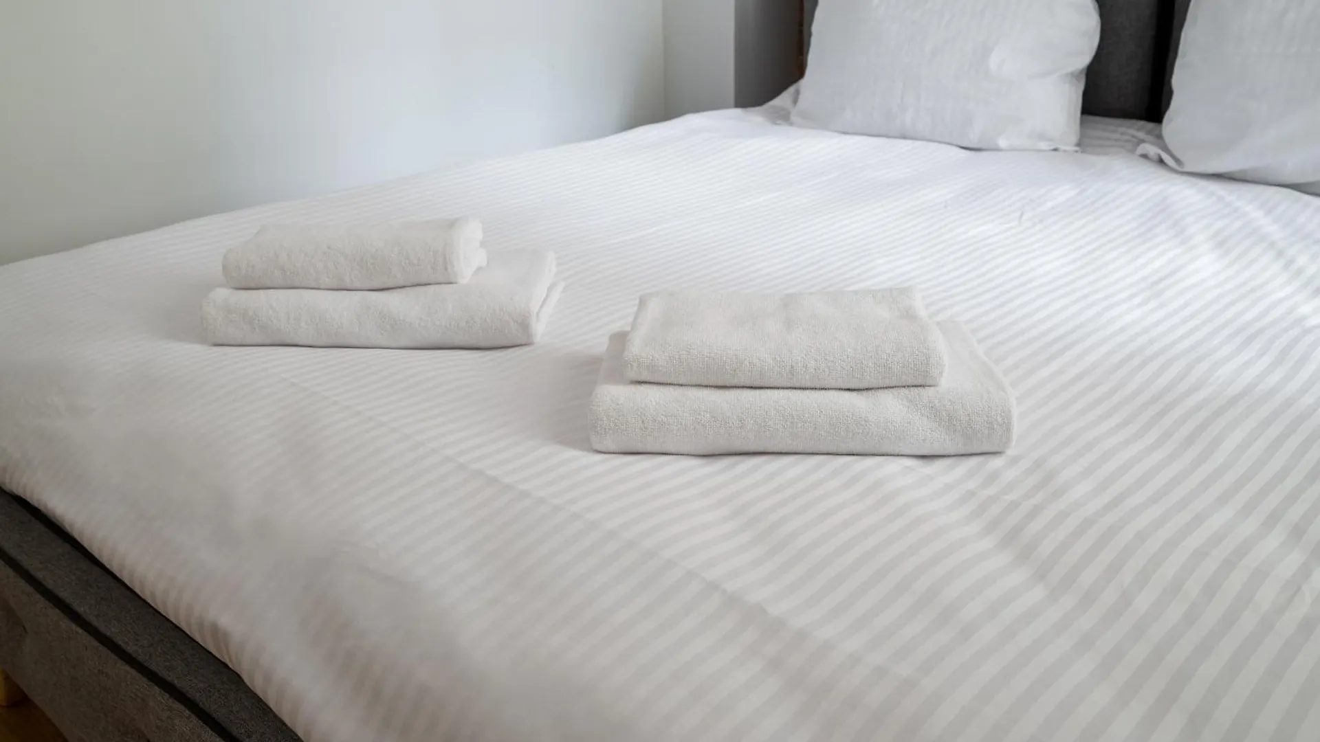 Wilcza City Centre Deluxe Apartment Варшава