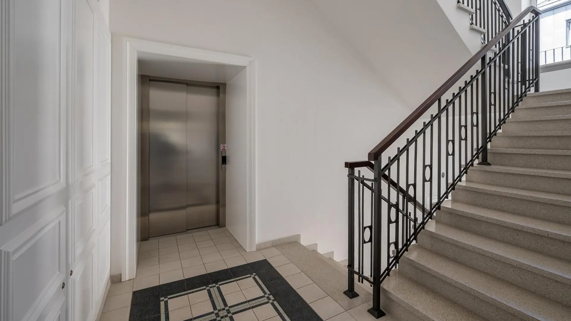 Wilcza City Centre Deluxe Apartment Варшава Польша