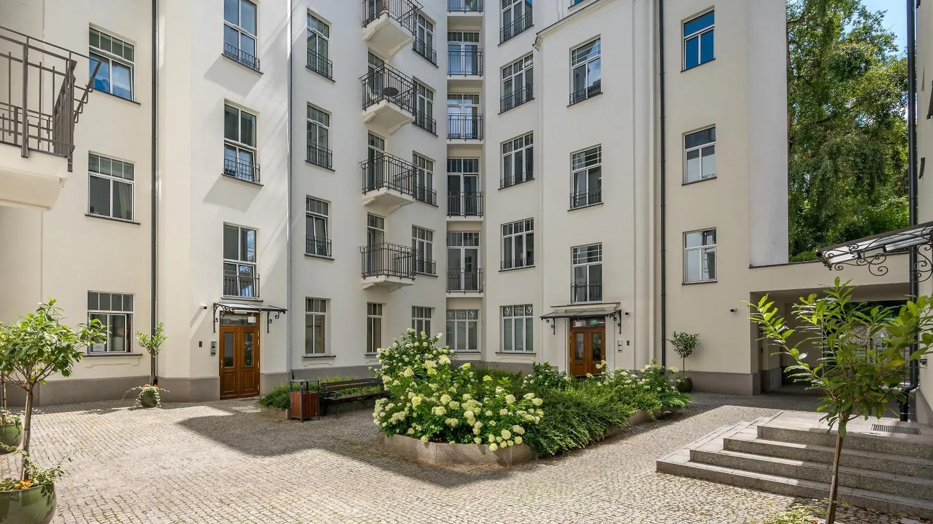 Wilcza City Centre Deluxe Apartment Варшава